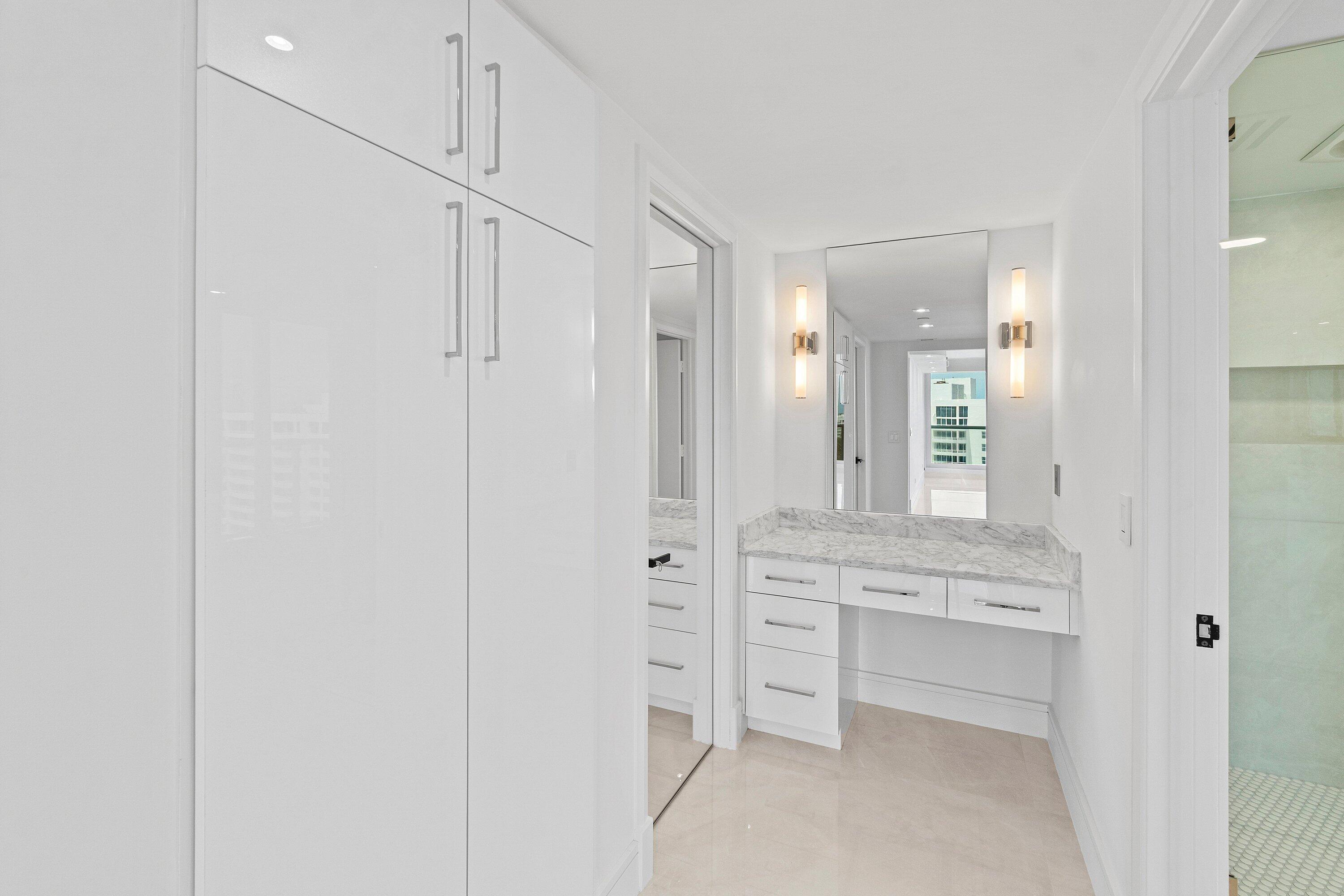 VILLA NOVA CONDO - Residential
