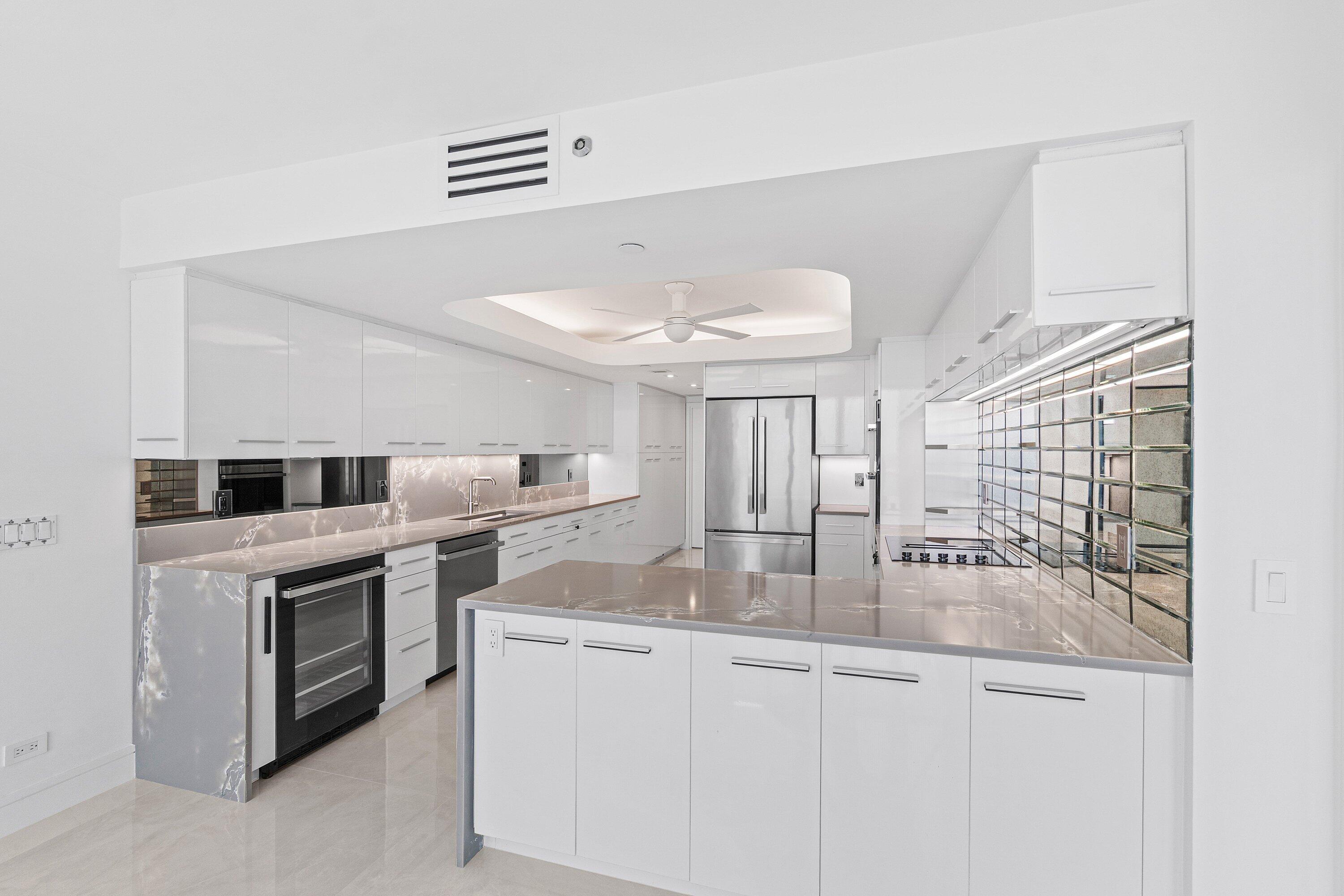 VILLA NOVA CONDO - Residential