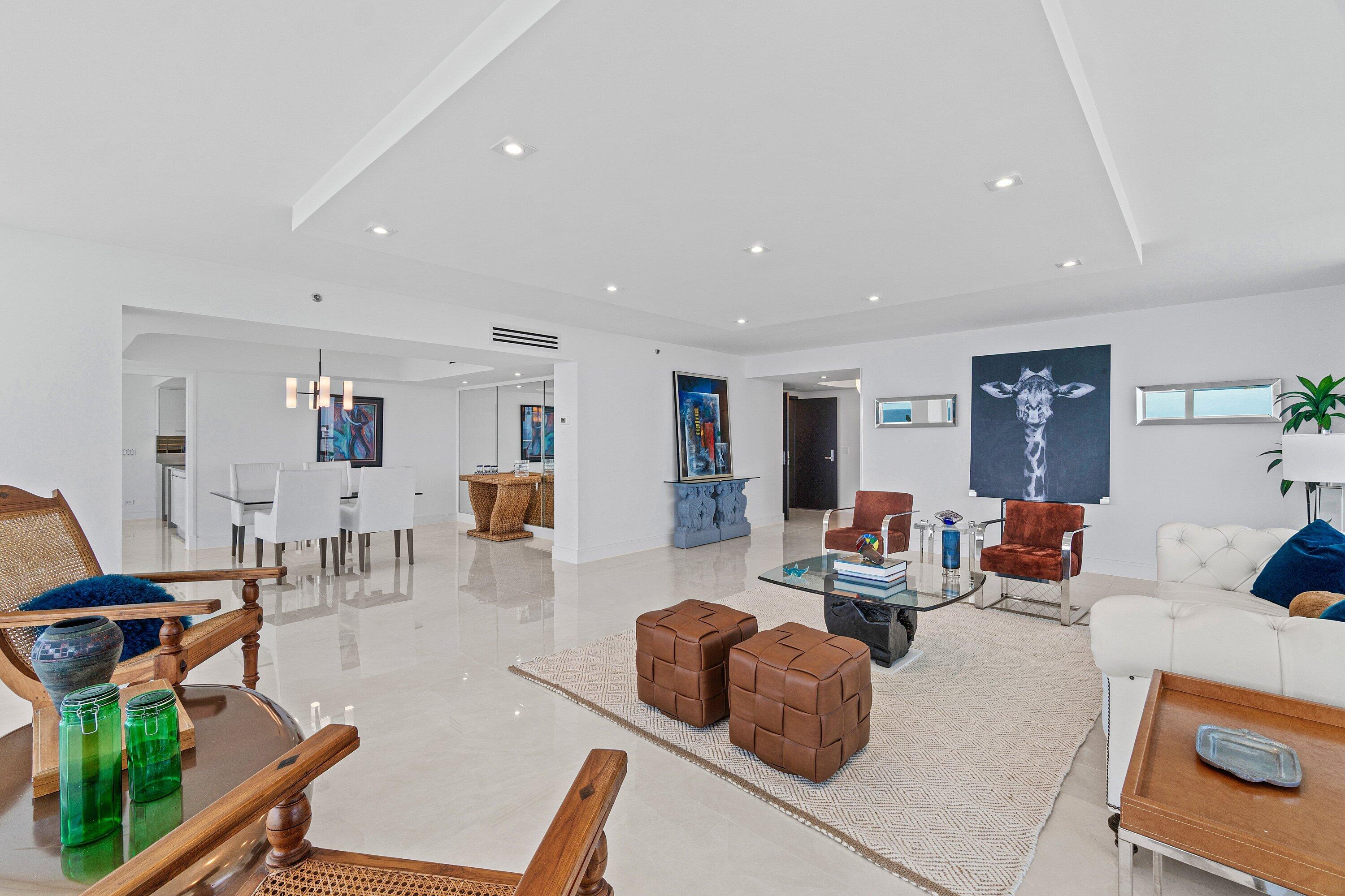 VILLA NOVA CONDO - Residential