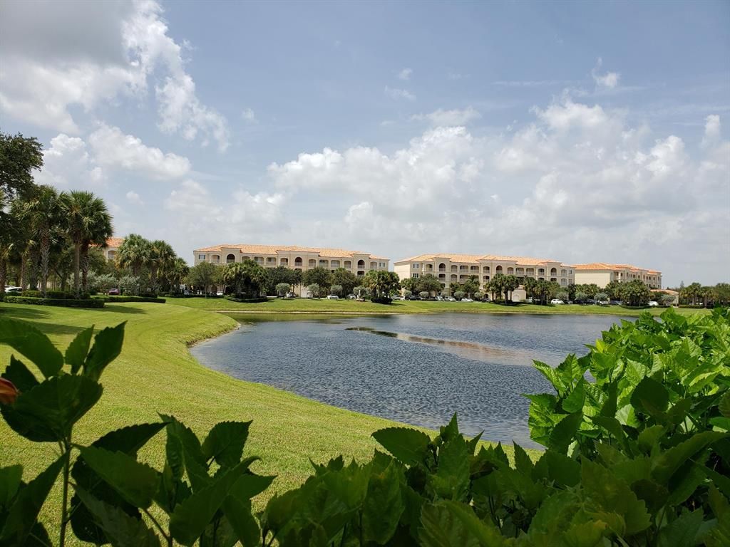 Photo of 28 Harbour Isle Drive Dr W #202, Fort Pierce, FL 34949 (MLS # R10743439)