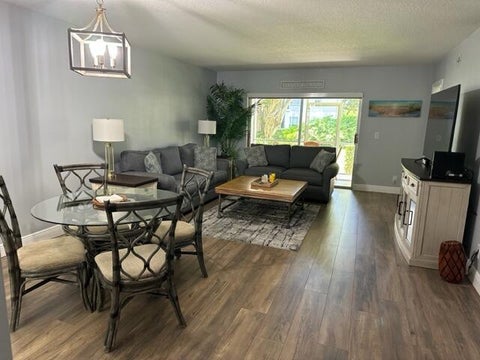 Featured picture for the property R10877255