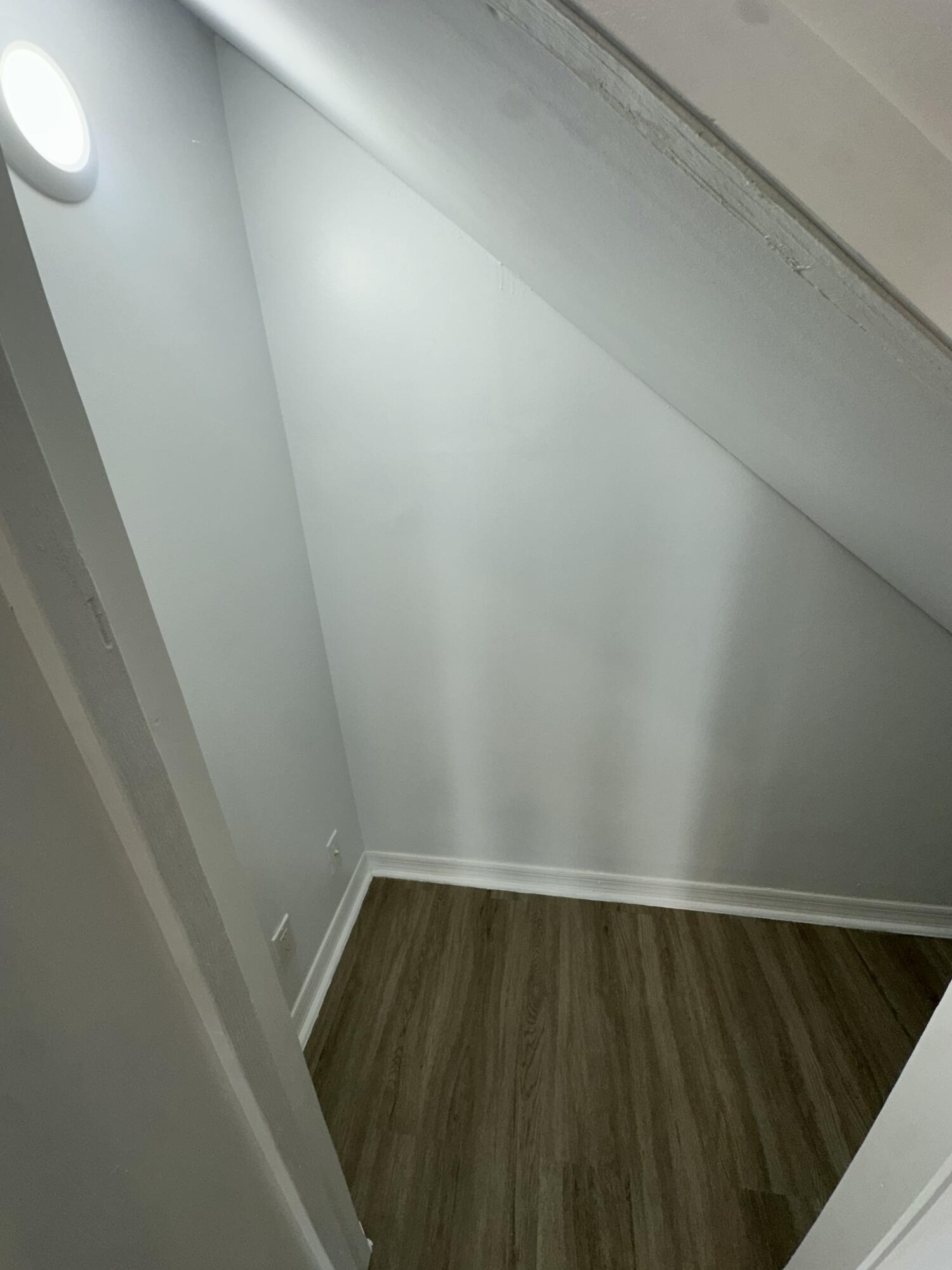 TIFFANY LAKE PHASE I COND - Residential Lease