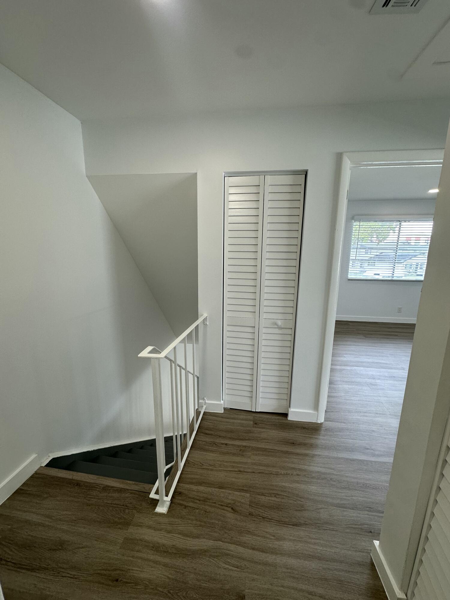 TIFFANY LAKE PHASE I COND - Residential Lease