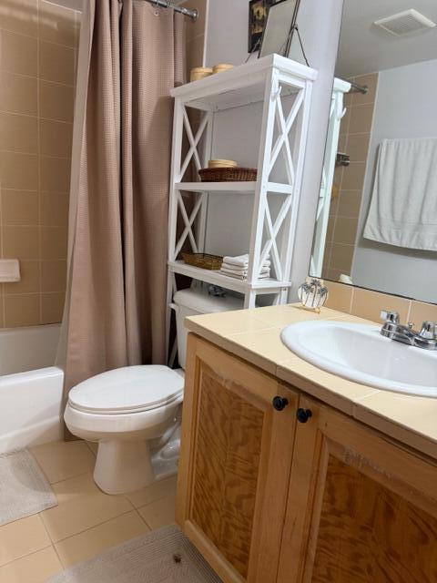 LANDS OF THE PRESIDENT CONDO 5 - Residential Lease