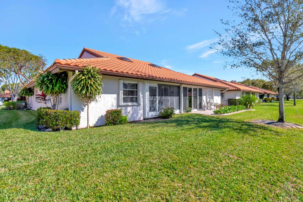 Photo of 6431 Pointe Pleasant Circle #B, Delray Beach, FL 33446 (MLS # R10960616)