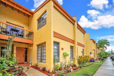 1550 NW 93rd Ave 297 Pembroke Pines FL 33024