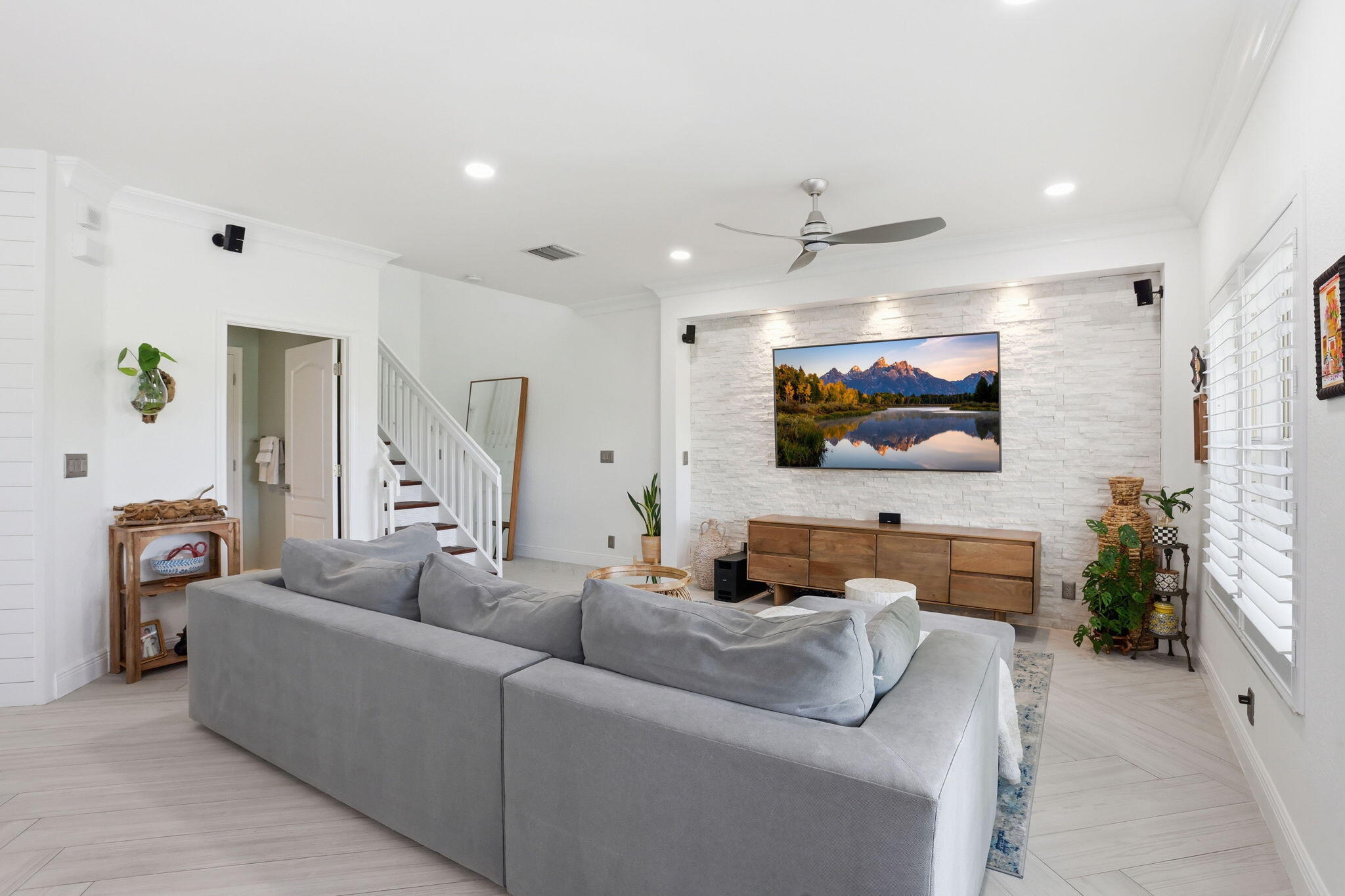 VERONA PALMS - Residential