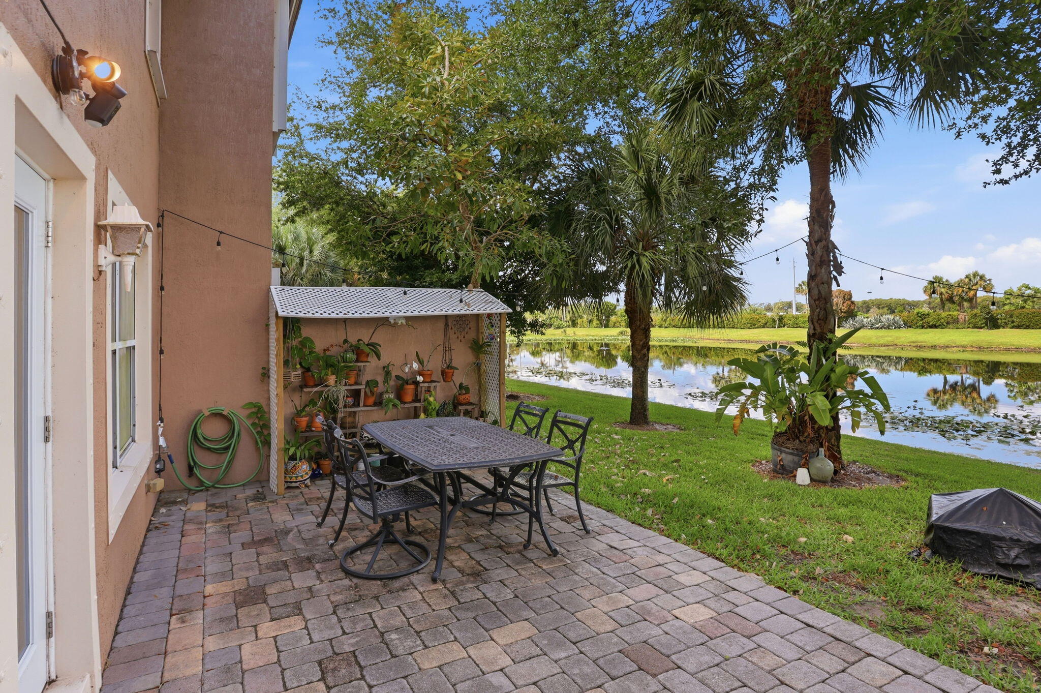 VERONA PALMS - Residential