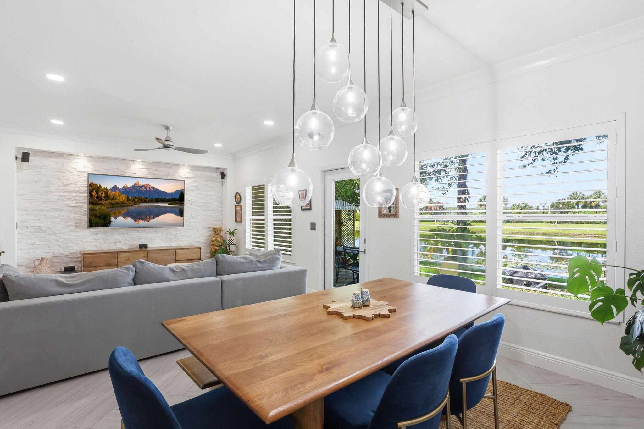 VERONA PALMS - Residential