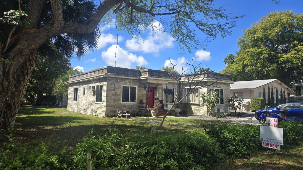 Photo of 231 NE 20th Avenue, Pompano Beach, FL 33060 (MLS # B26003861)