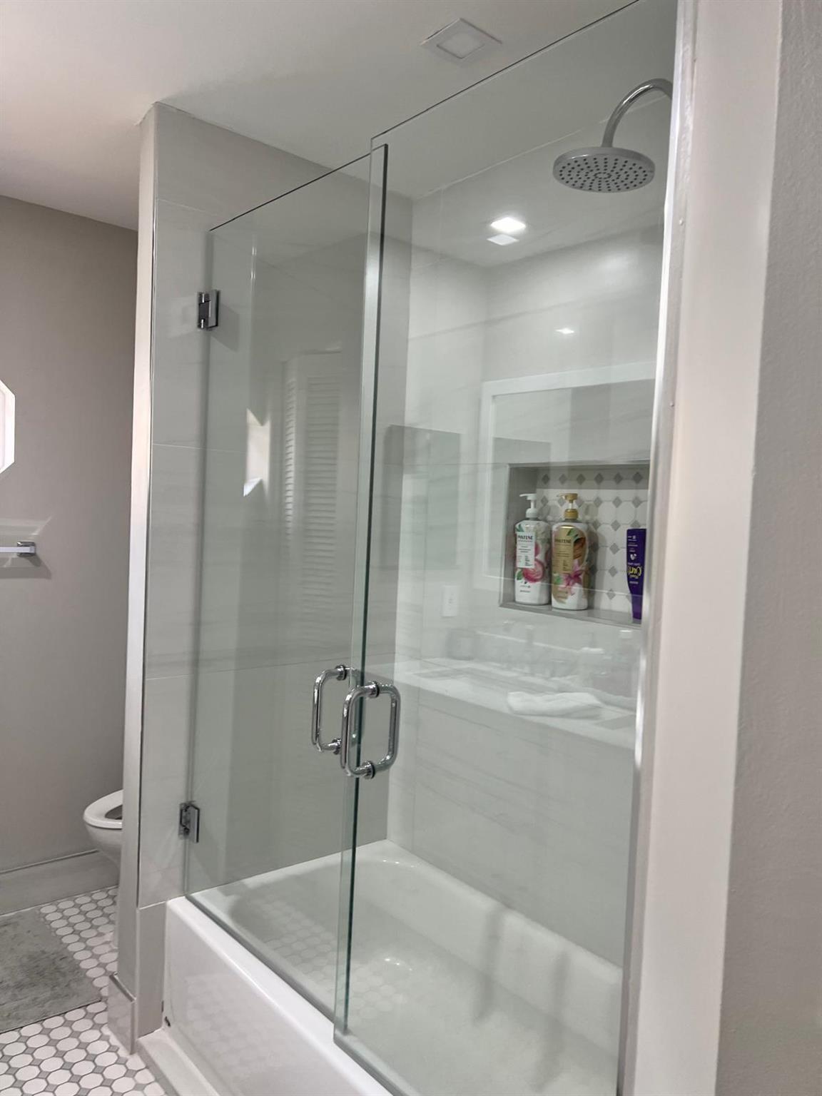 BOCA CHASE TR 9 E - Residential Lease