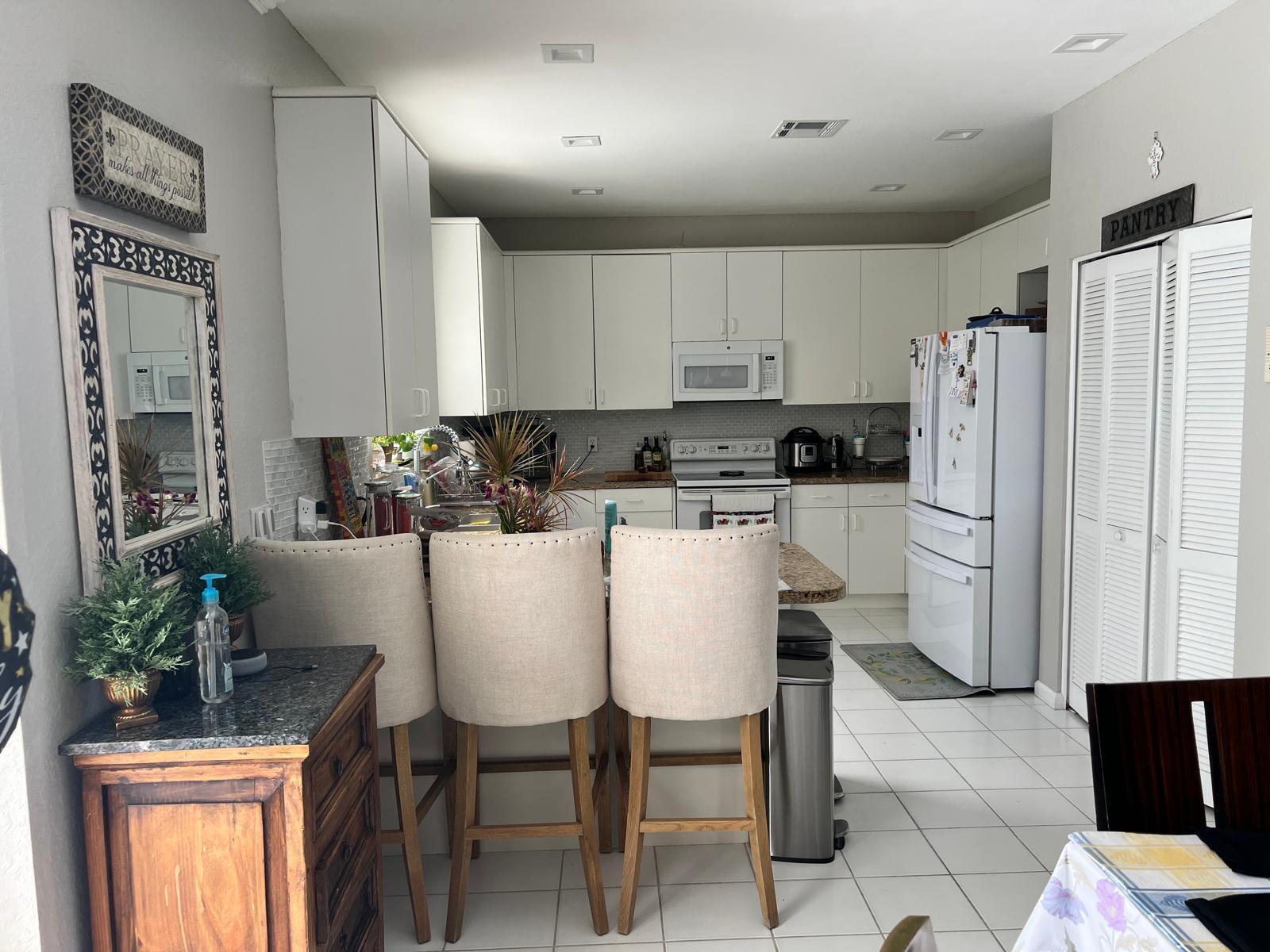 BOCA CHASE TR 9 E - Residential Lease