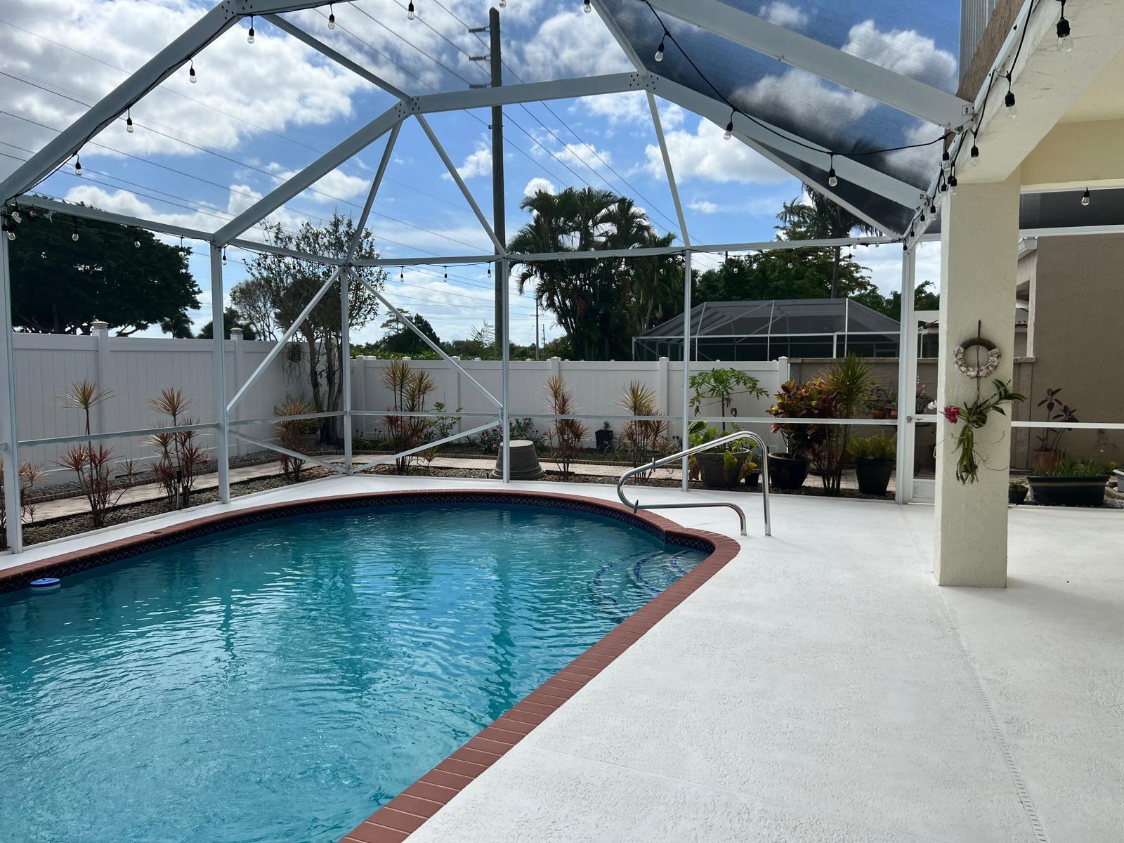 BOCA CHASE TR 9 E - Residential Lease