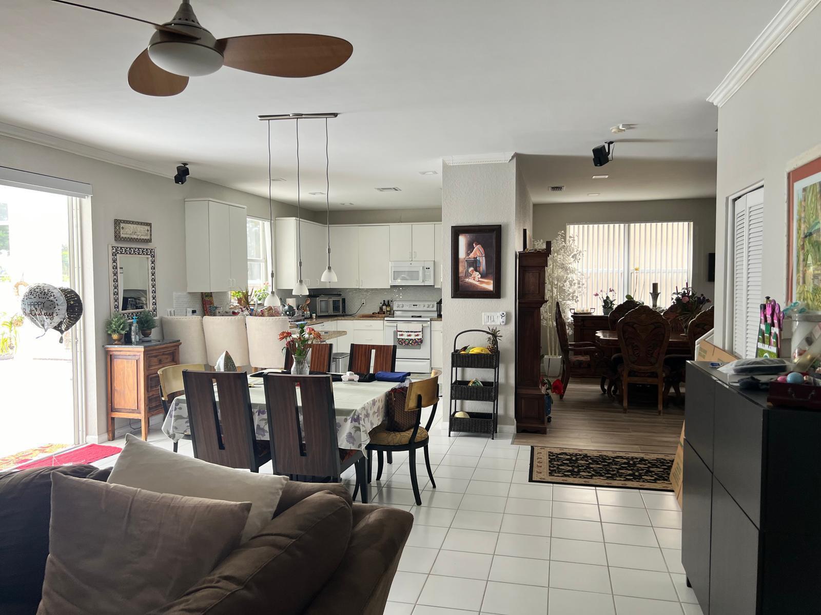 BOCA CHASE TR 9 E - Residential Lease