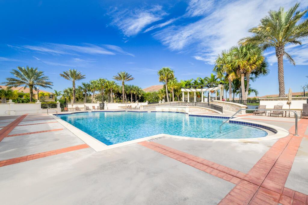 PALOMA - Residential Lease