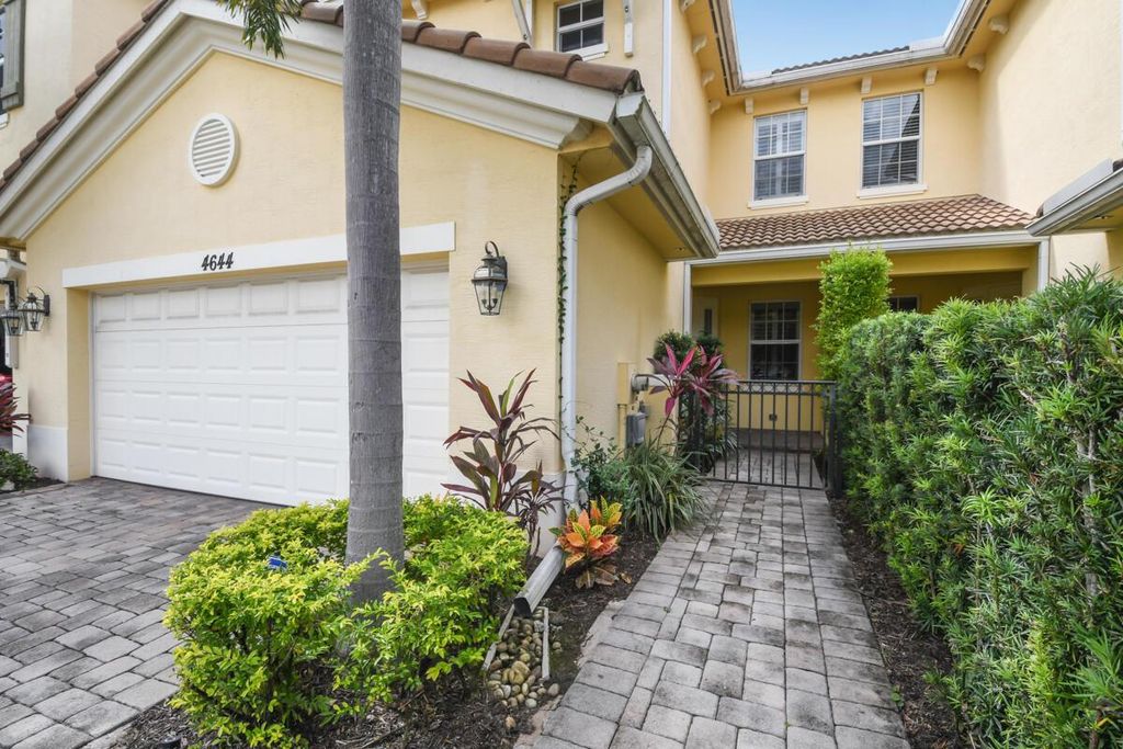 Photo of 4644 Cadiz Circle, Palm Beach Gardens, FL 33418 (MLS # R11146259)