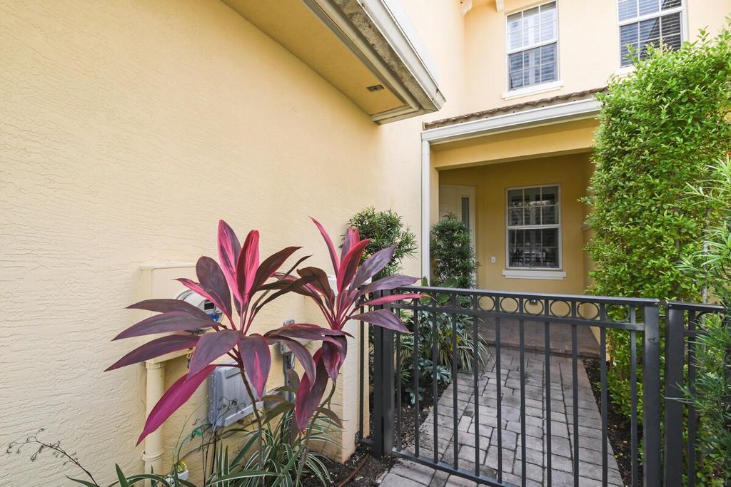 Photo of 4644 Cadiz Circle, Palm Beach Gardens, FL 33418 (MLS # R11146259)