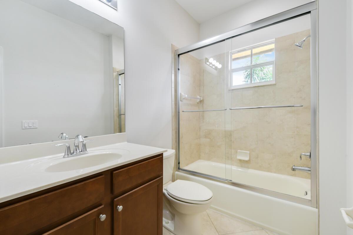 PALOMA - Residential Lease