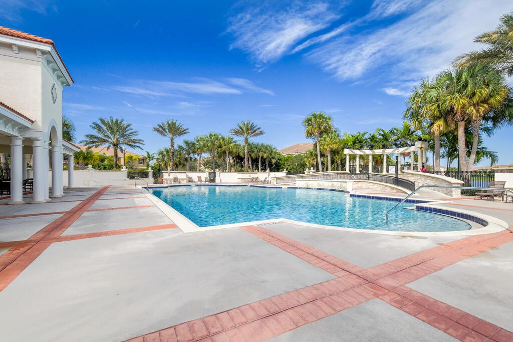 PALOMA - Residential Lease