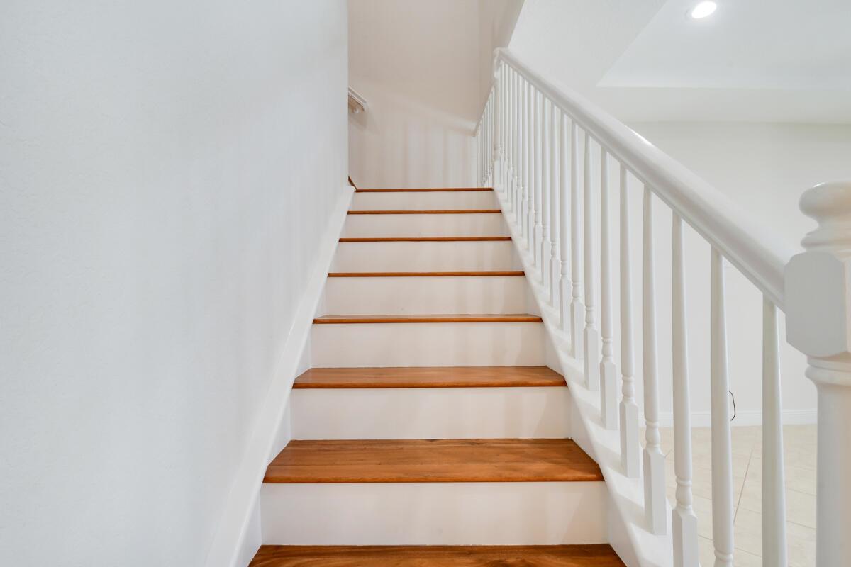 PALOMA - Residential Lease