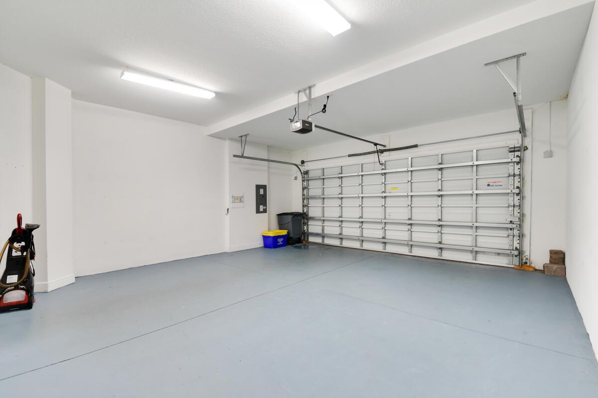 PALOMA - Residential Lease