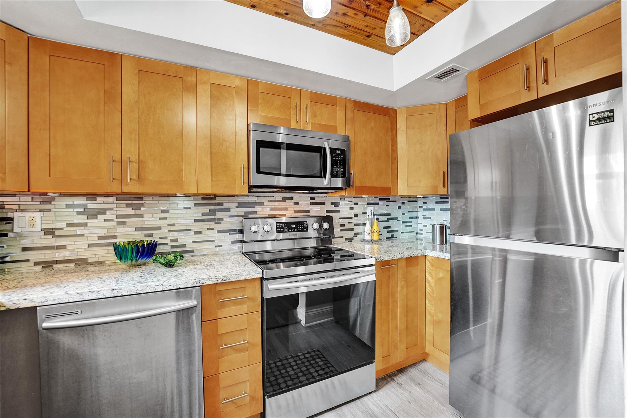 701 NW 19th St 300