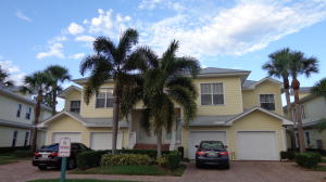 SAWGRASS VILLAS - Residential