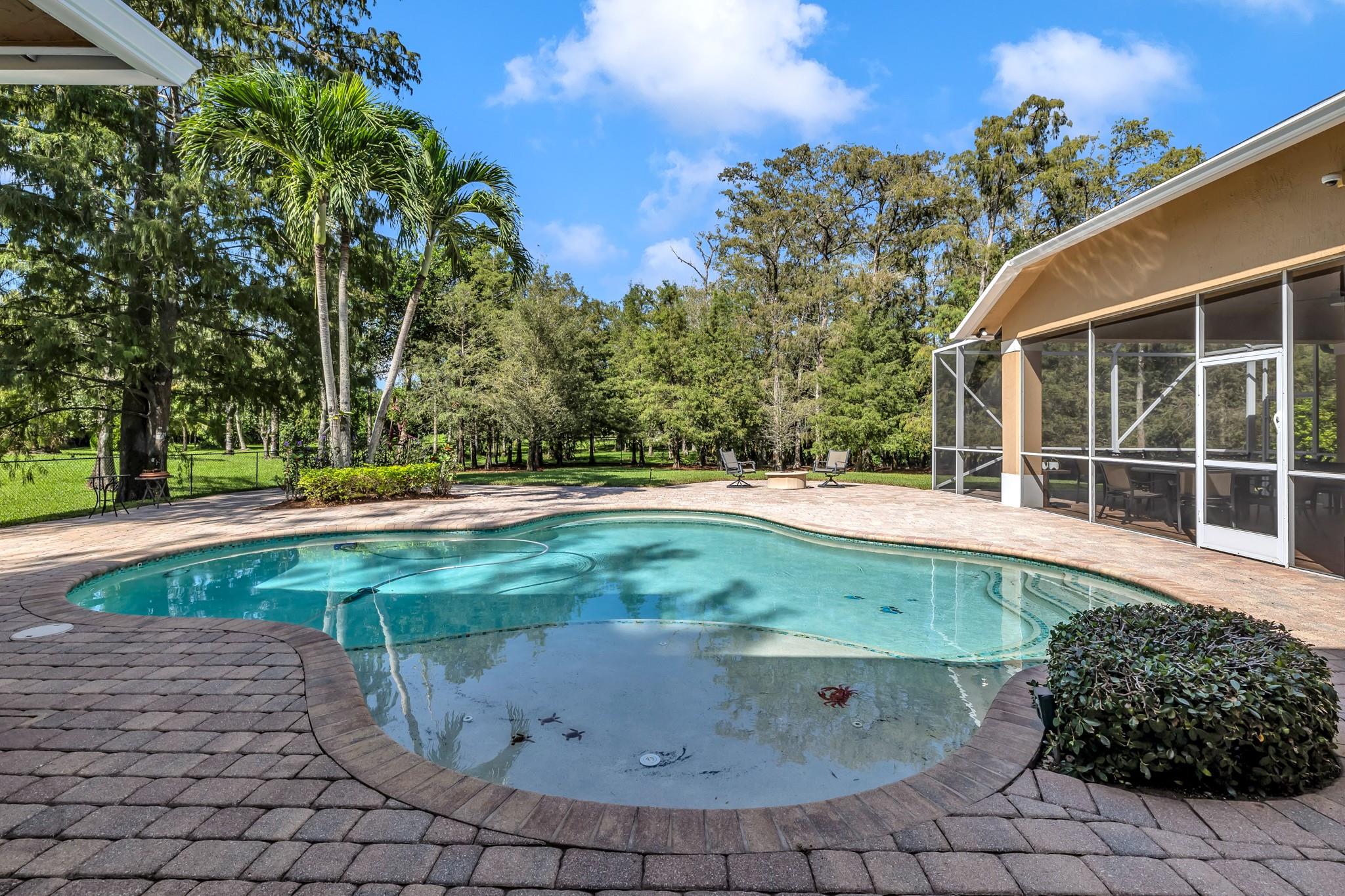 PINE TREE ESTATES - Residential