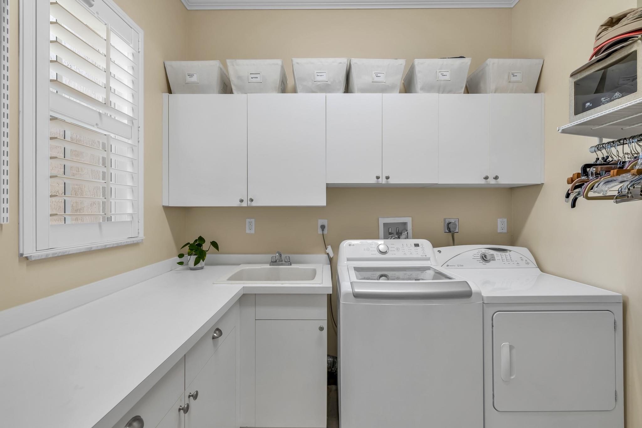 PINE TREE ESTATES - Residential