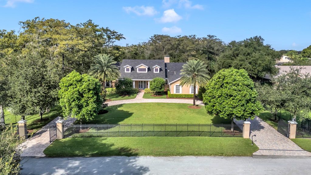 Photo of 6041 NW 74th Ter, Parkland, FL 33067 (MLS # F10530840)