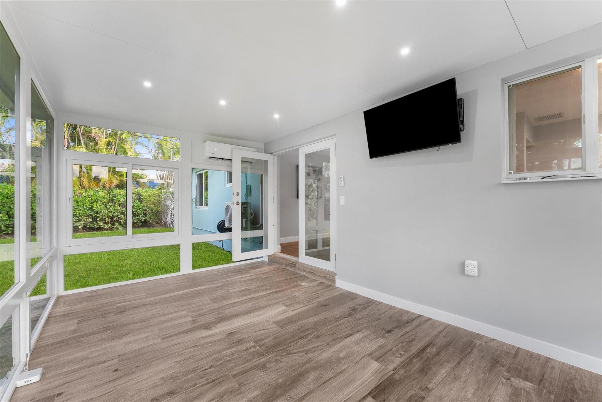 Venetian Isles 3rd Sec 47 - Residential