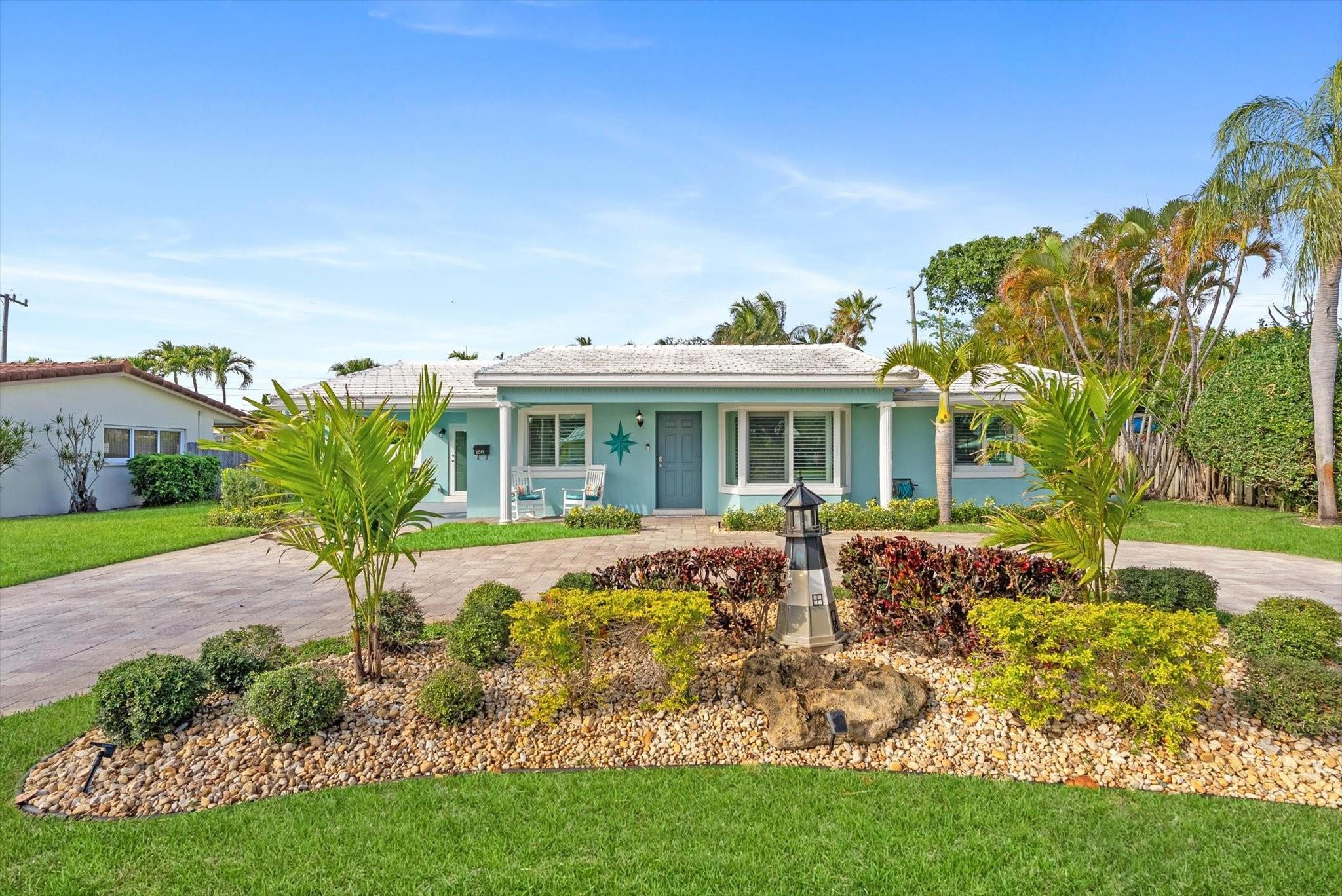 2811 NE 45th Street, Lighthouse Point, FL, 33064/$799,000 1 2811 NE 45th Street