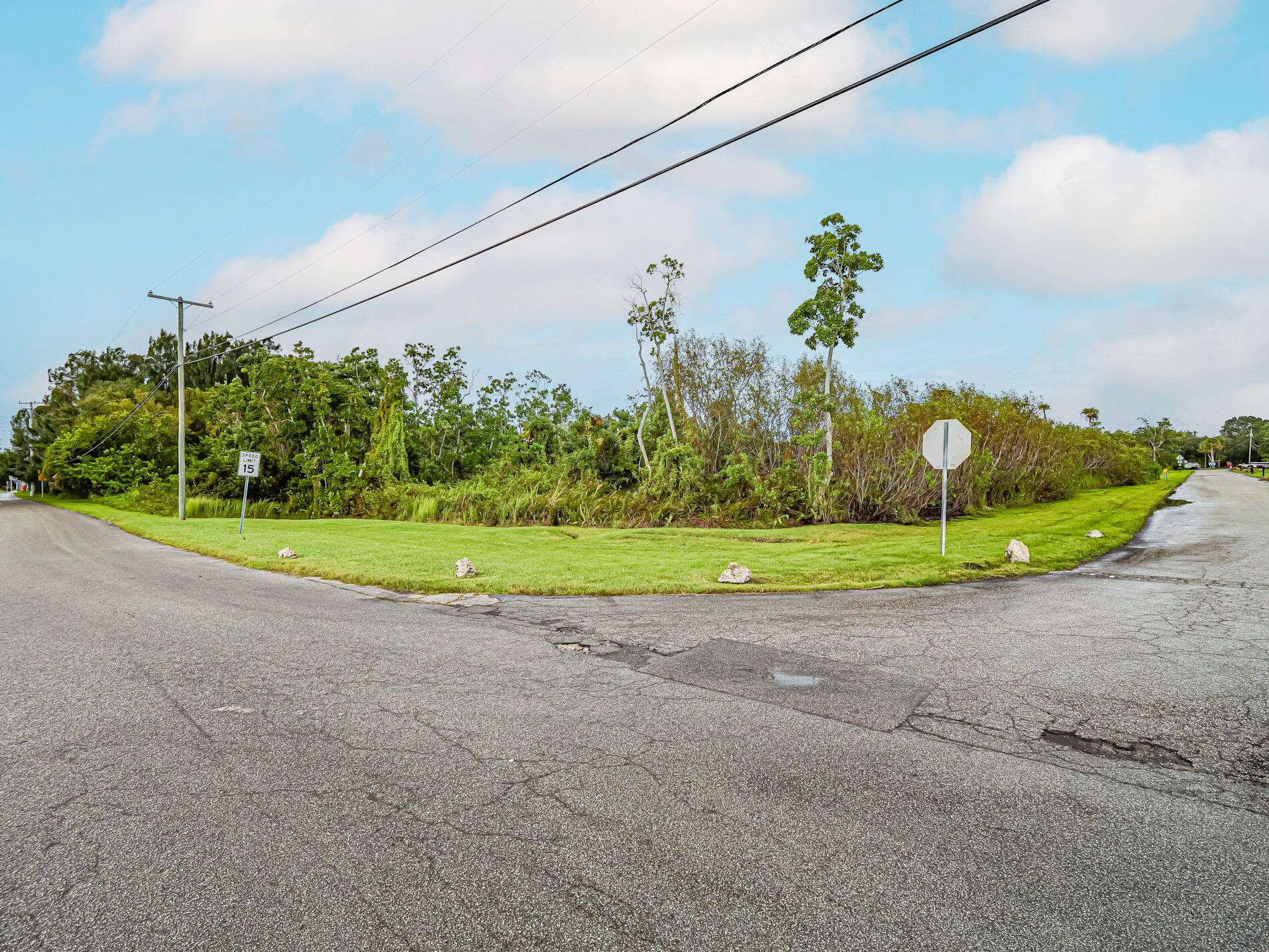 METES AND BOUNDS - Land