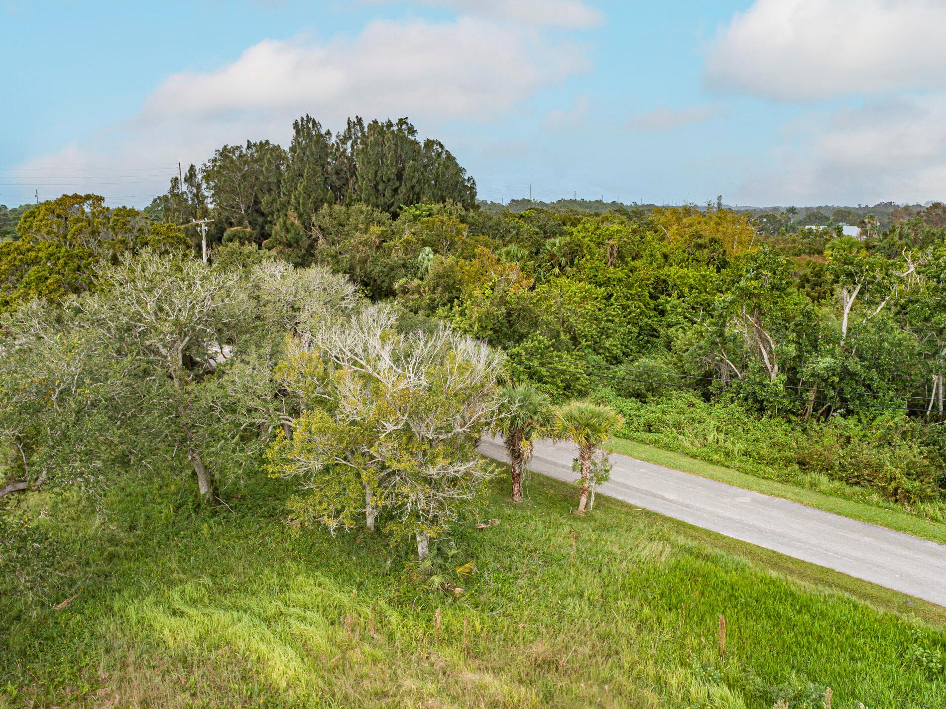 METES AND BOUNDS - Land