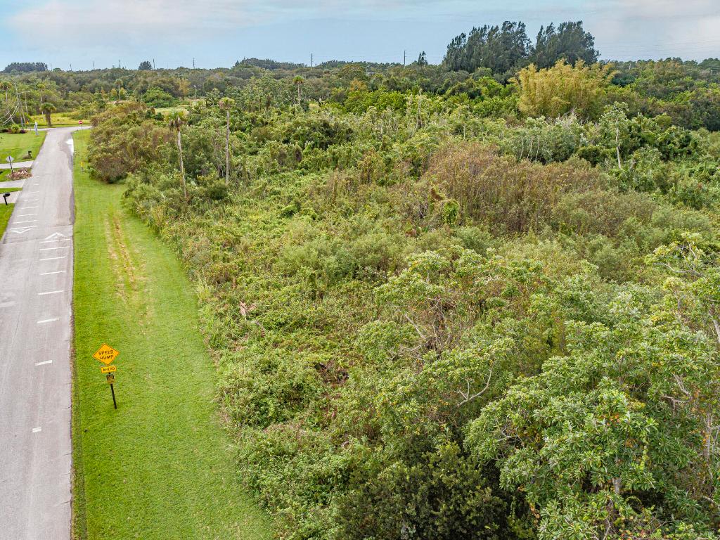 METES AND BOUNDS - Land