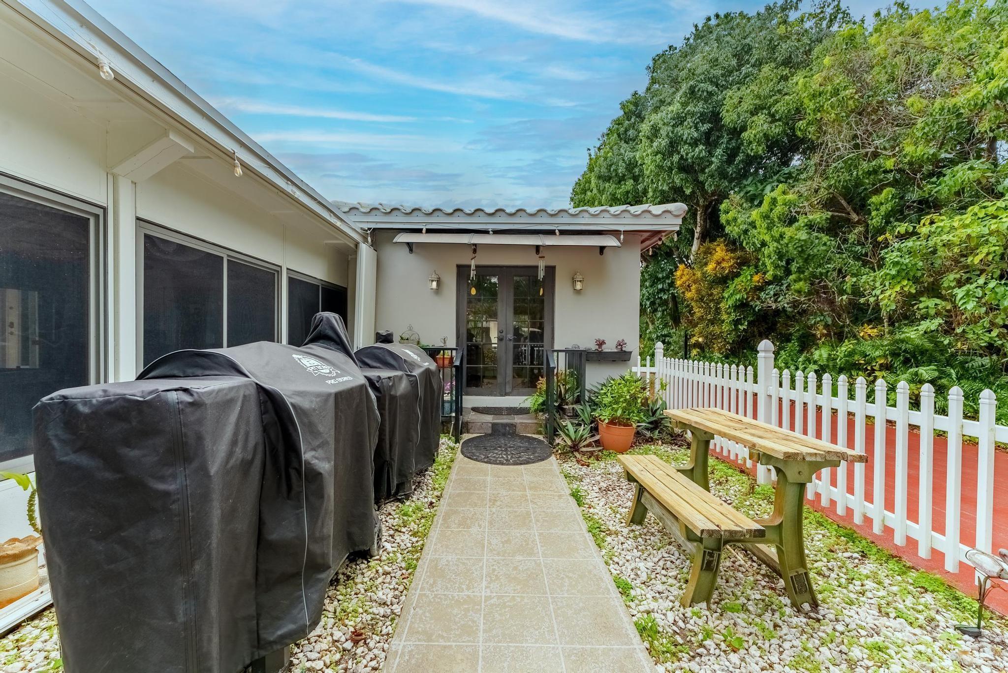 PLANTATION - Residential