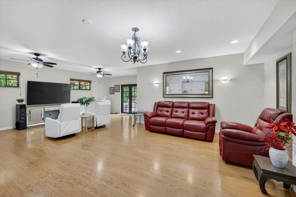 PLANTATION - Residential