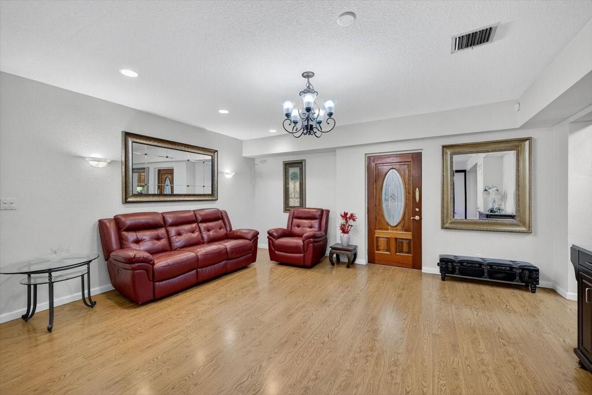 PLANTATION - Residential