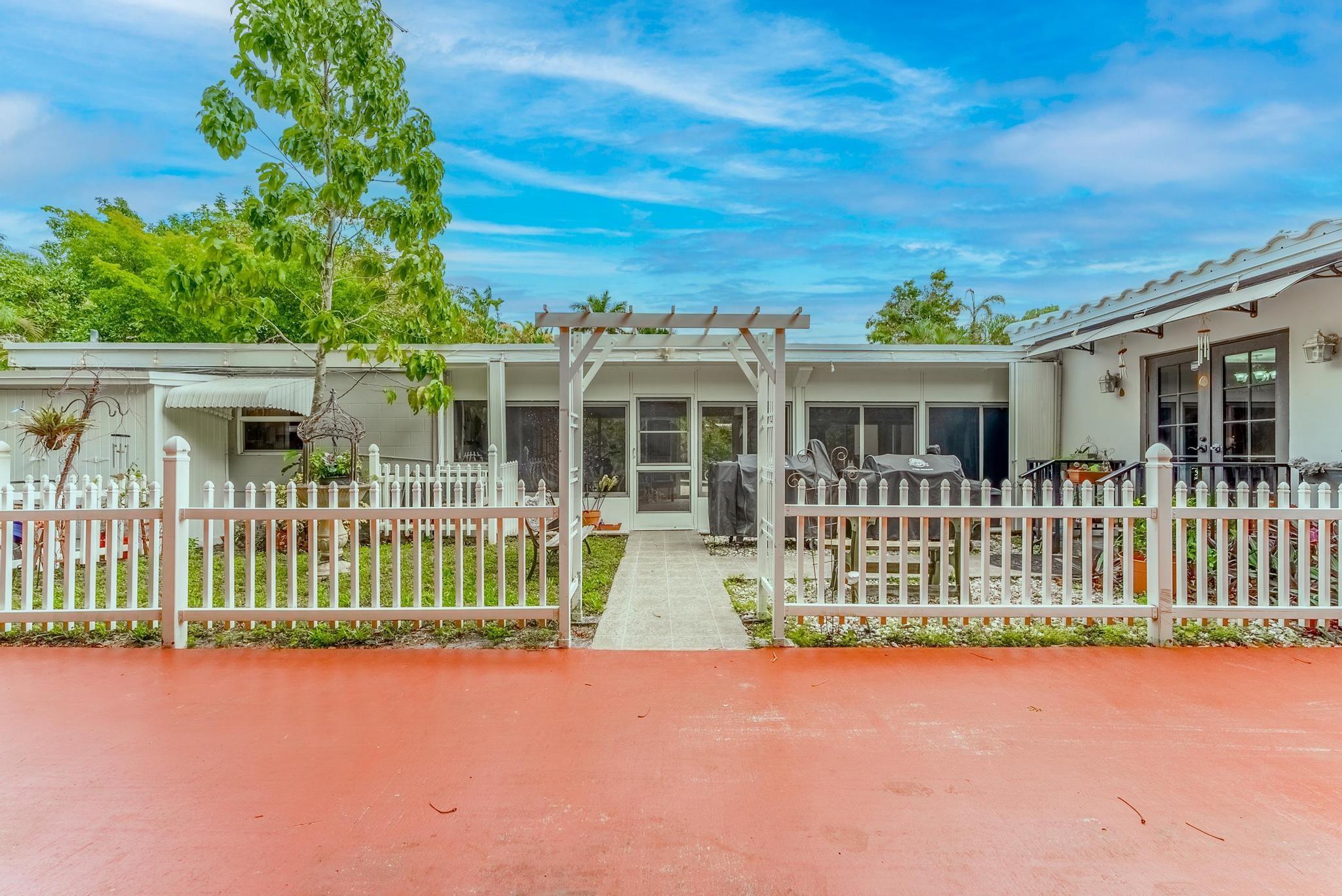 PLANTATION - Residential