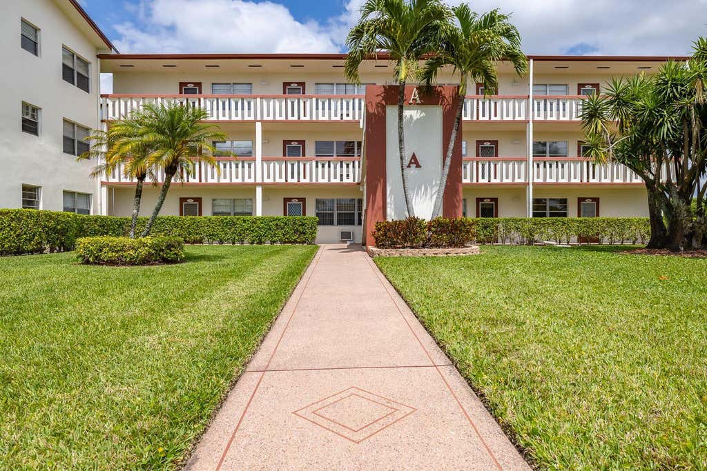 Photo of 12 BRIGHTON A #12, Boca Raton, FL 33434 (MLS # B26062632)