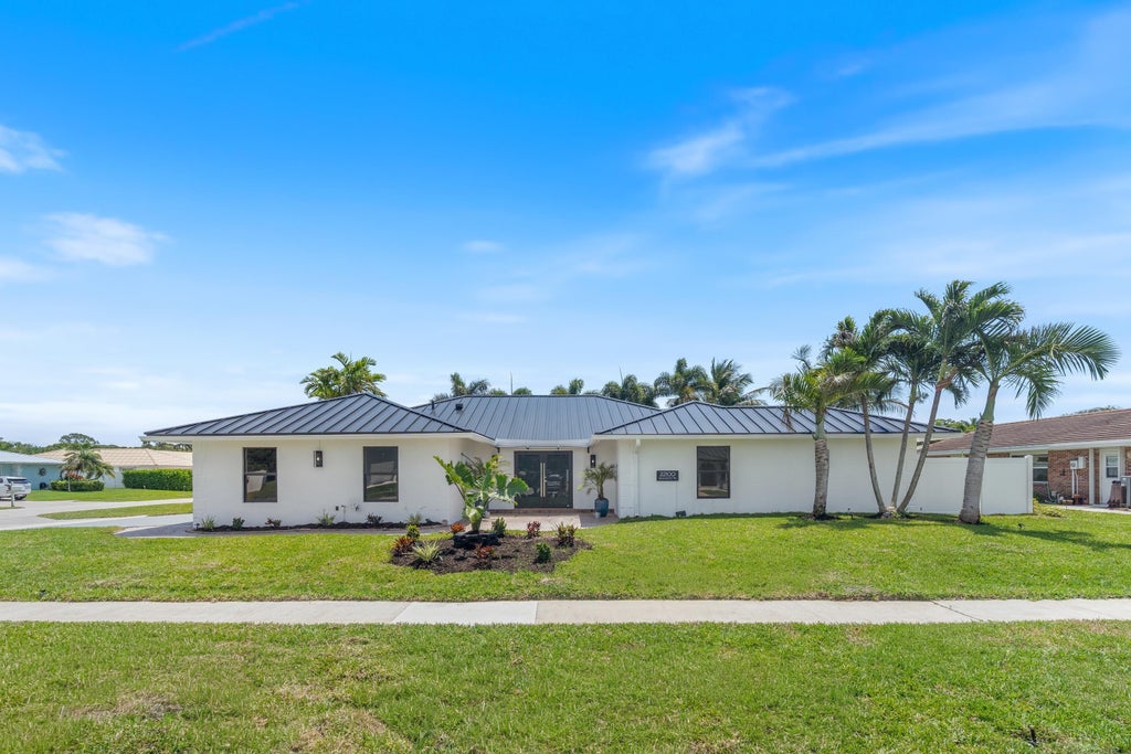 Photo of 22100 Serenata Circle W, Boca Raton, FL 33433 (MLS # B26018163)