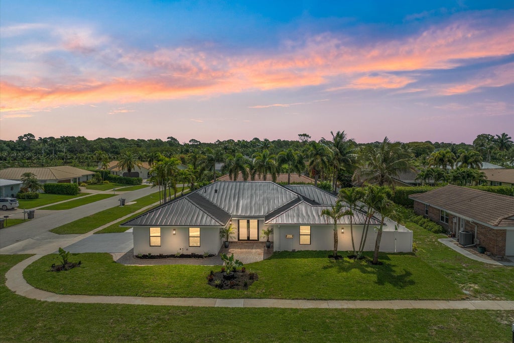Photo of 22100 Serenata Circle W, Boca Raton, FL 33433 (MLS # B26018163)