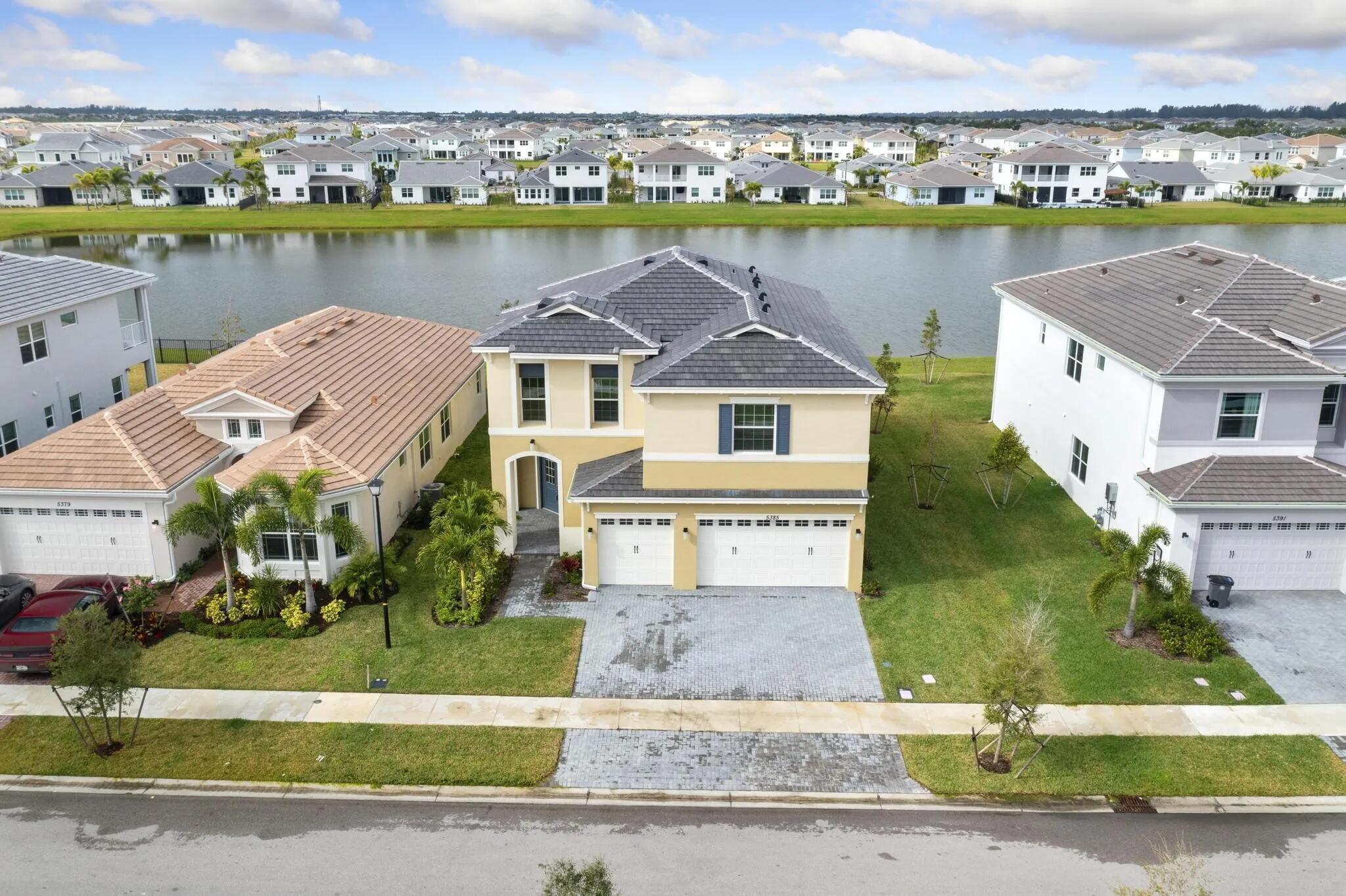 5385 Macoon Way, The Acreage, FL, 33470/$798,000 4 5385 Macoon Way