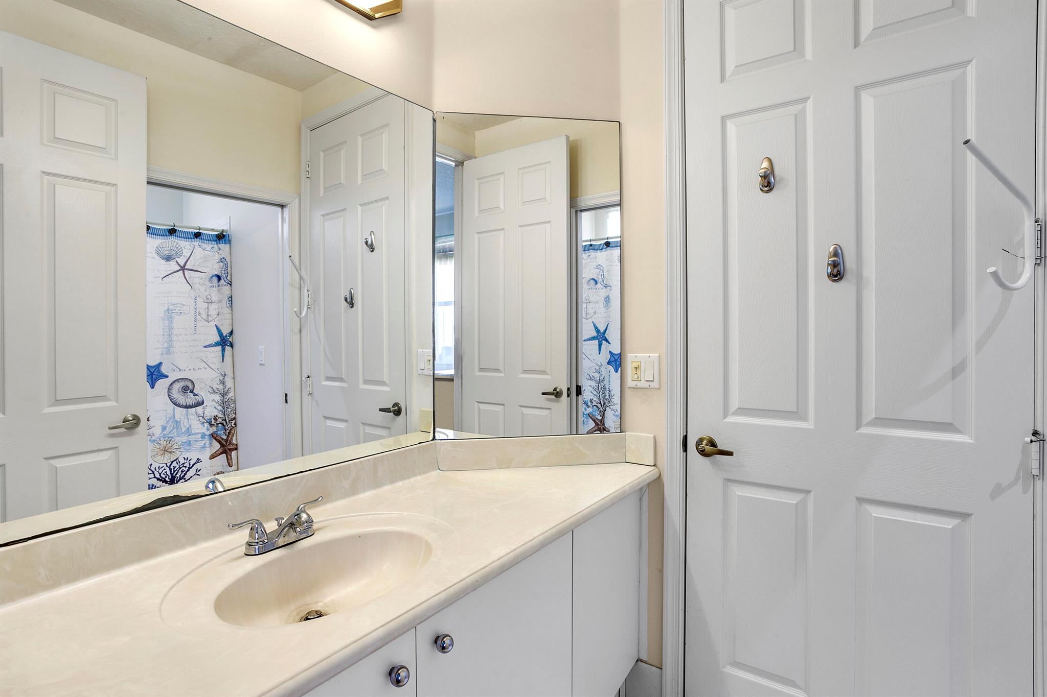 MADISON GREEN 1 - Residential