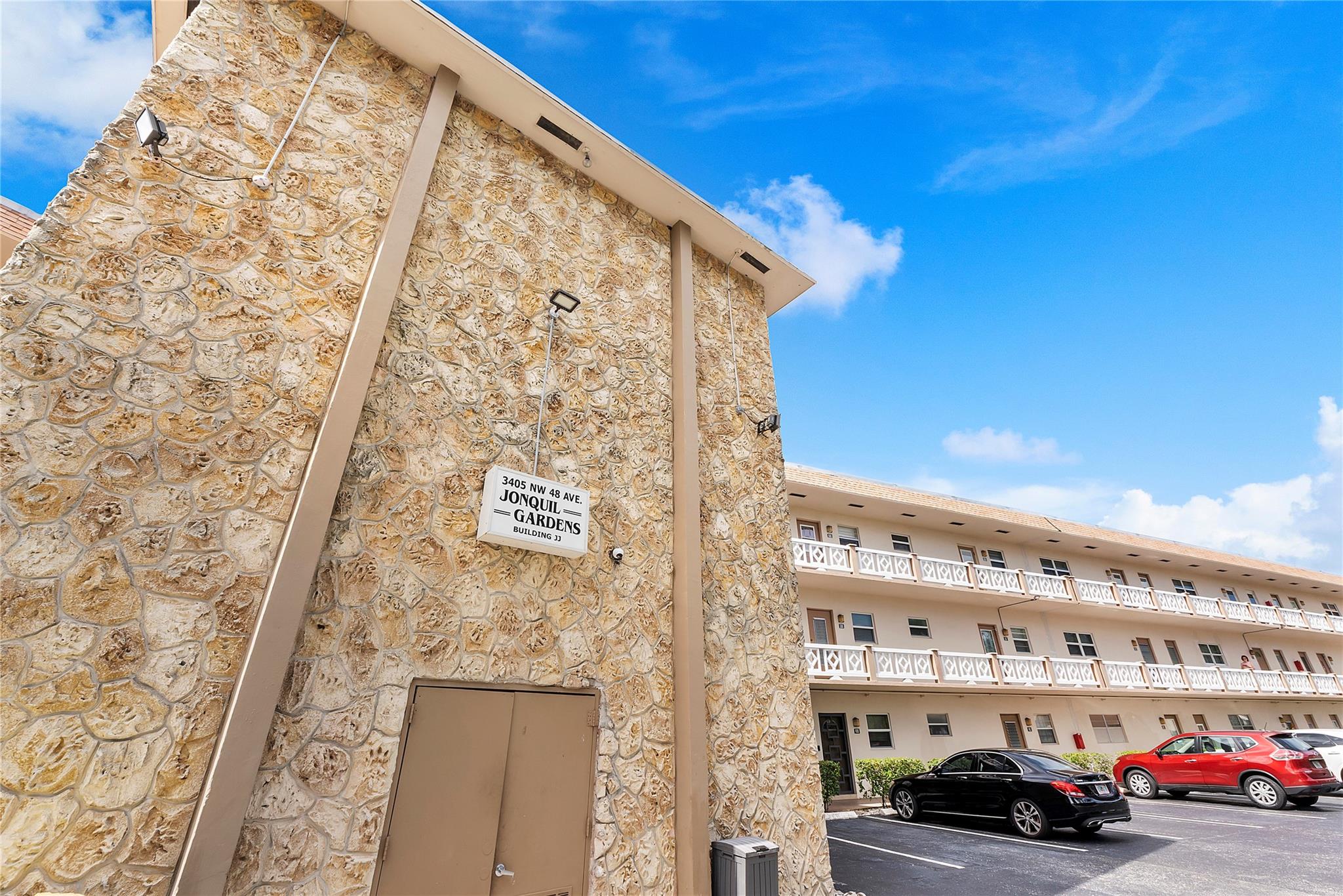 JONQUIL GARDENS - Residential