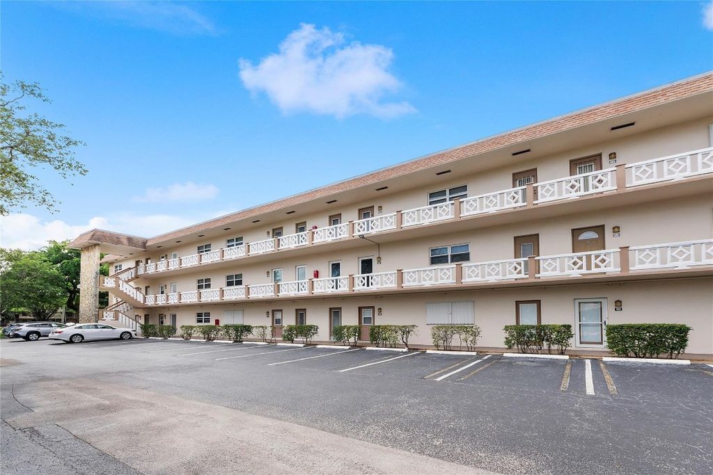 Photo of 3405 NW 48th Avenue #401, Lauderdale Lakes, FL 33319 (MLS # F10535550)