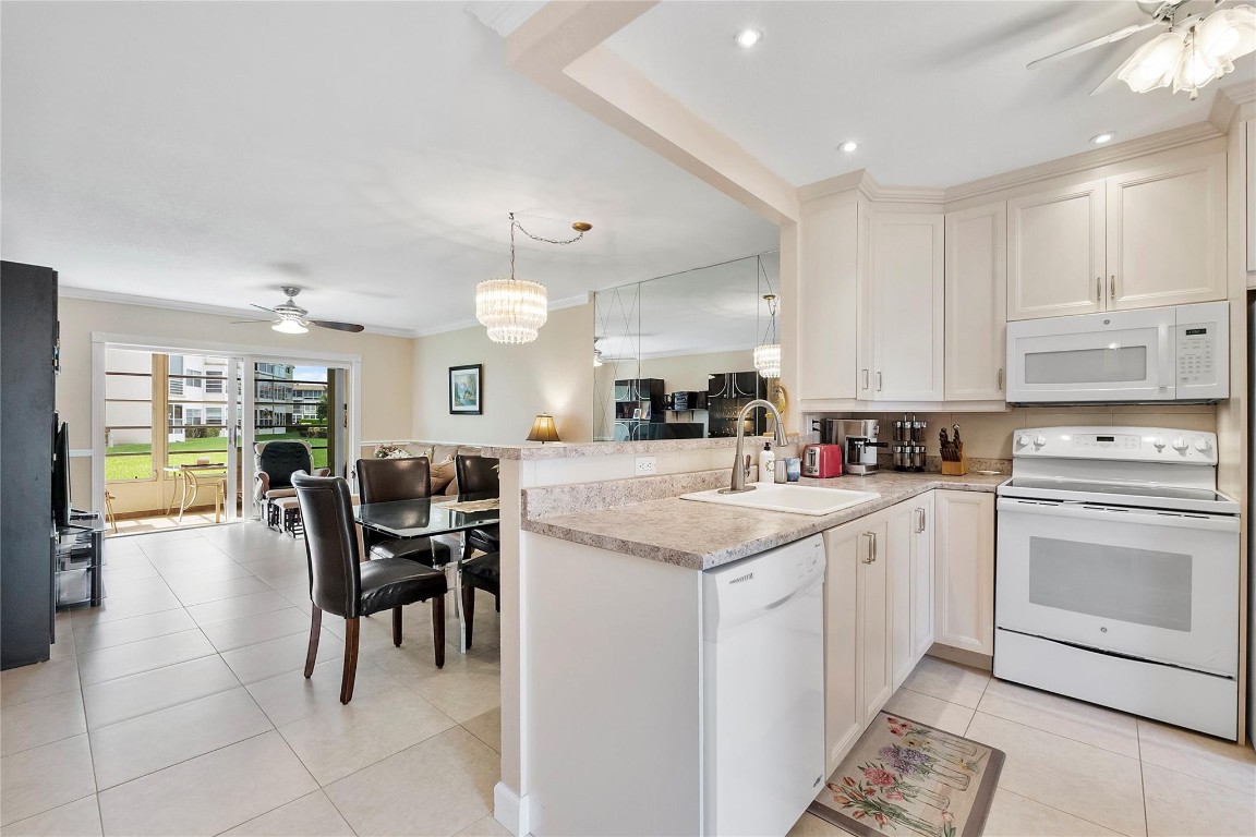 3405 NW 48th Avenue 401