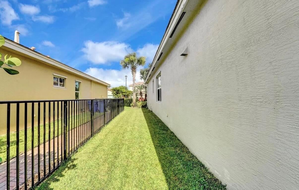 PORTOSOL REPL NO 2 - Residential Lease