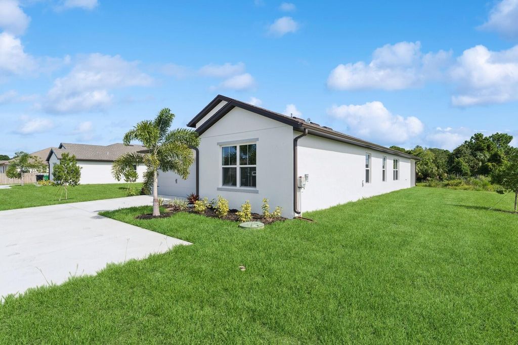 Photo of 901 Alcantarra Boulevard #21, Port Saint Lucie, FL 34953 (MLS # R11070322)