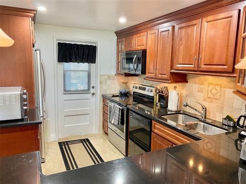 2681 S Course Dr 201 Pompano Beach FL 33069